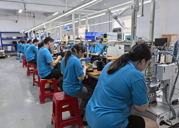 Shenzhen Longhehui Electronic Co., Limited línea de producción del fabricante